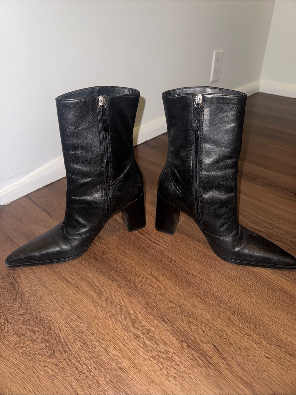 Schutz Raffaela Boot in Black - Picture 7 of 12